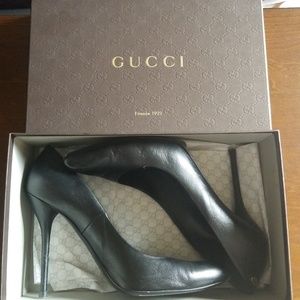 Gucci pumps